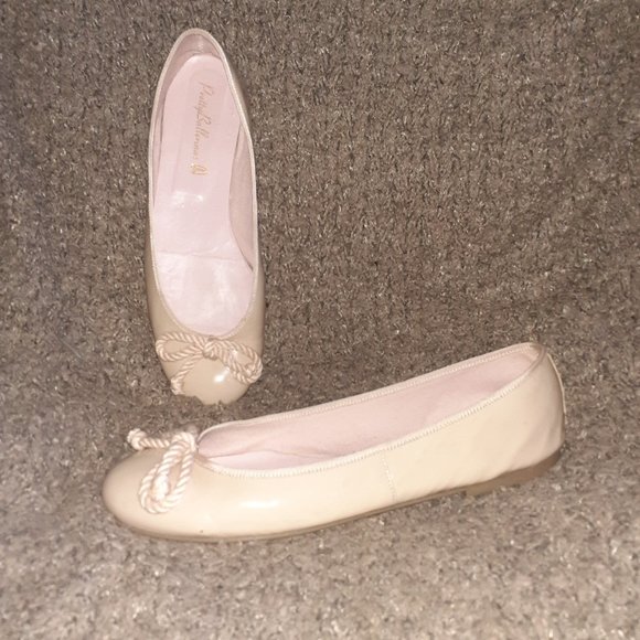PRETTY BALLERINAS-Beige Patent w/Light Pink Bow - Picture 1 of 7